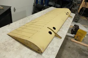 Cessna 150 152 C-150 right side flap